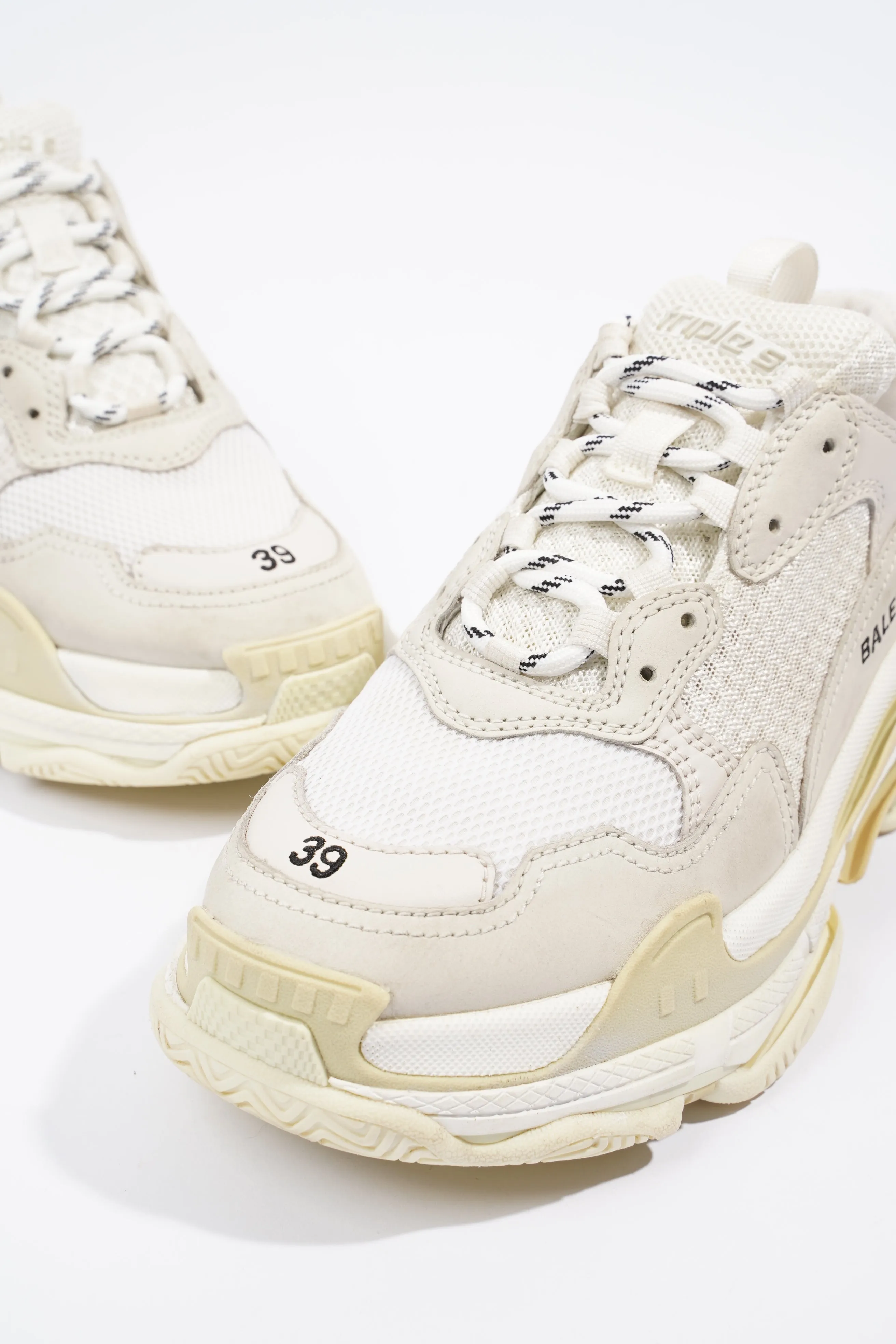 Balenciaga Triple S White / Beige EU 39 / UK 6