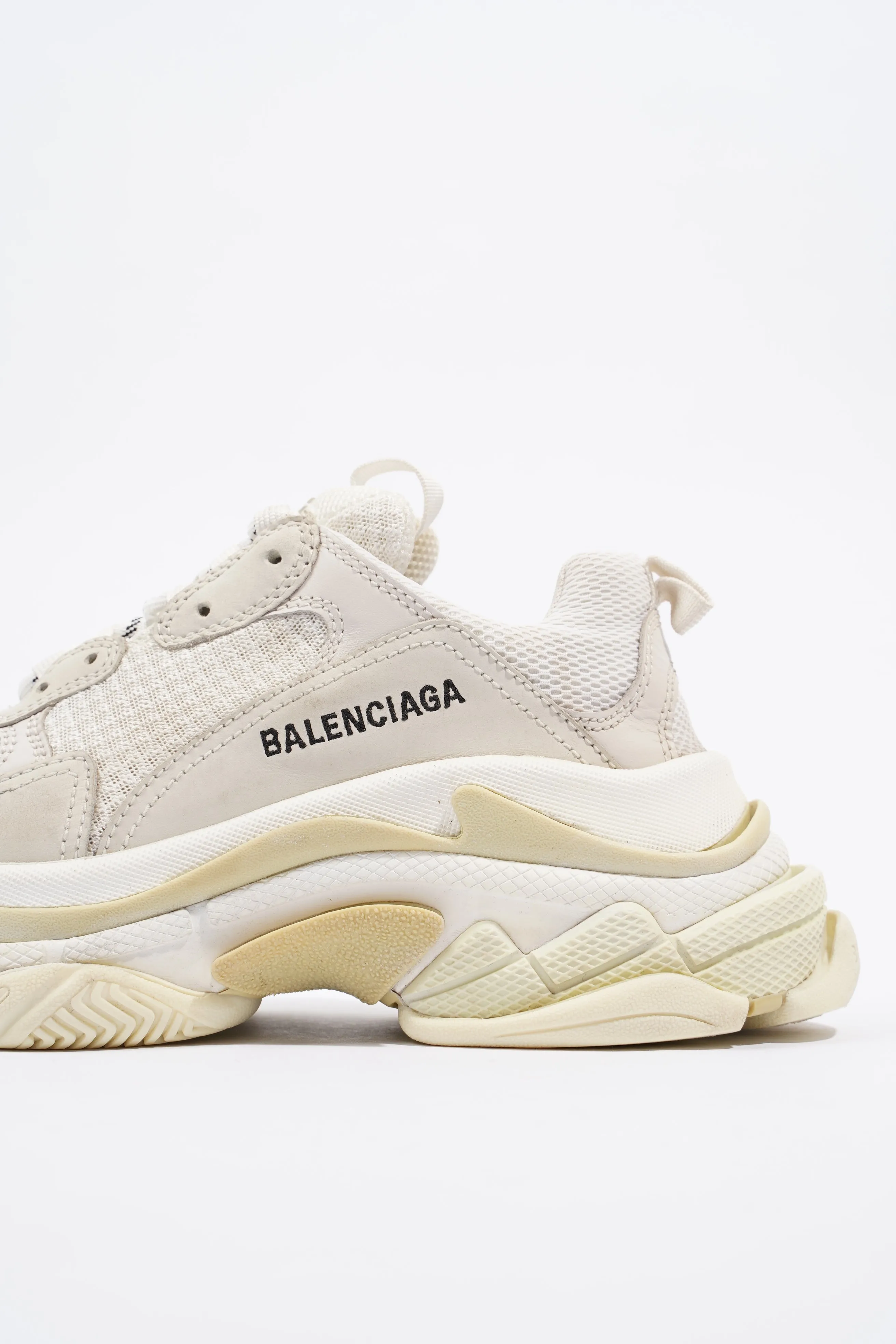 Balenciaga Triple S White / Beige EU 39 / UK 6