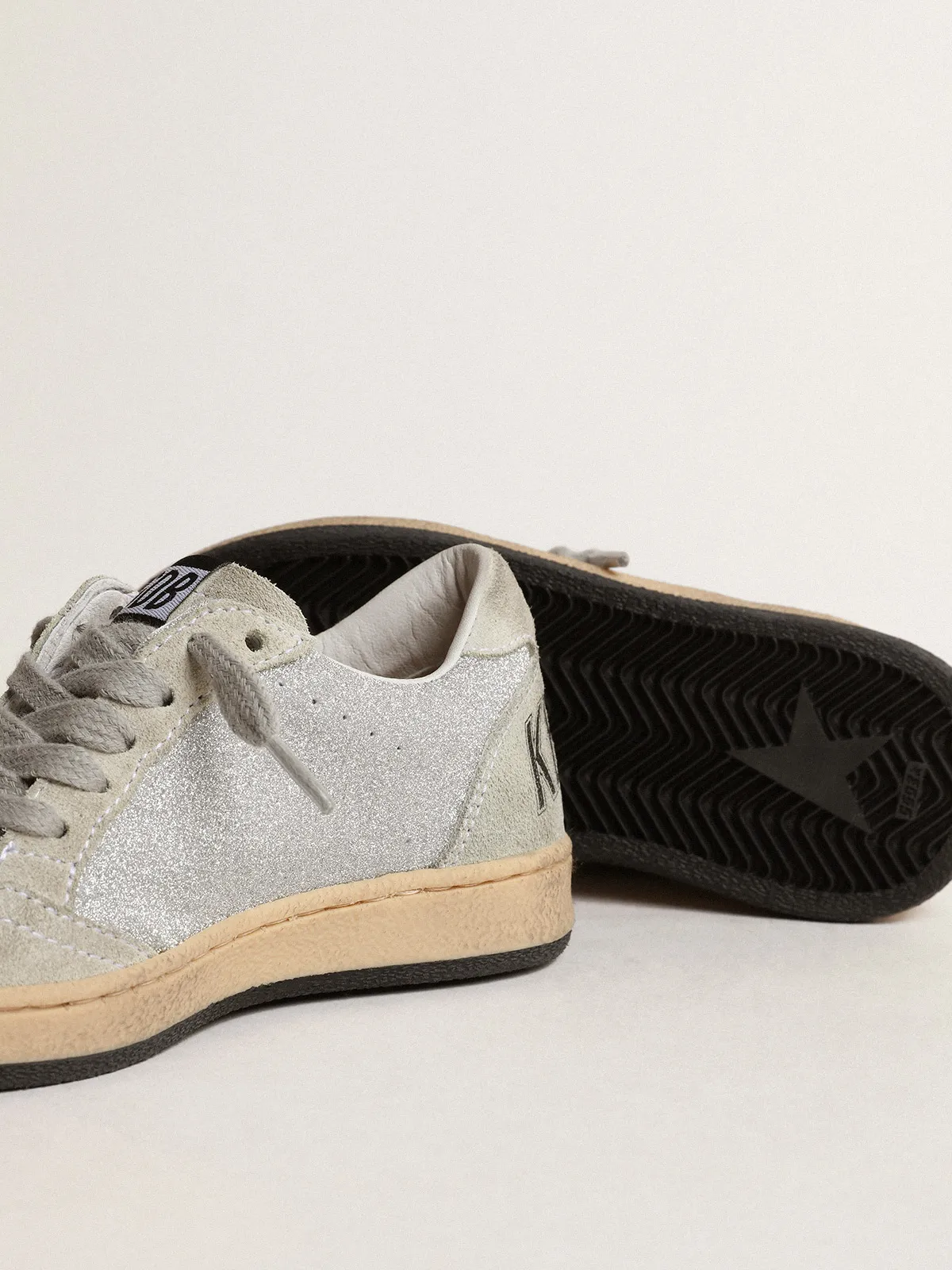 Ball Star Junior in glitter with ice-gray suede inserts