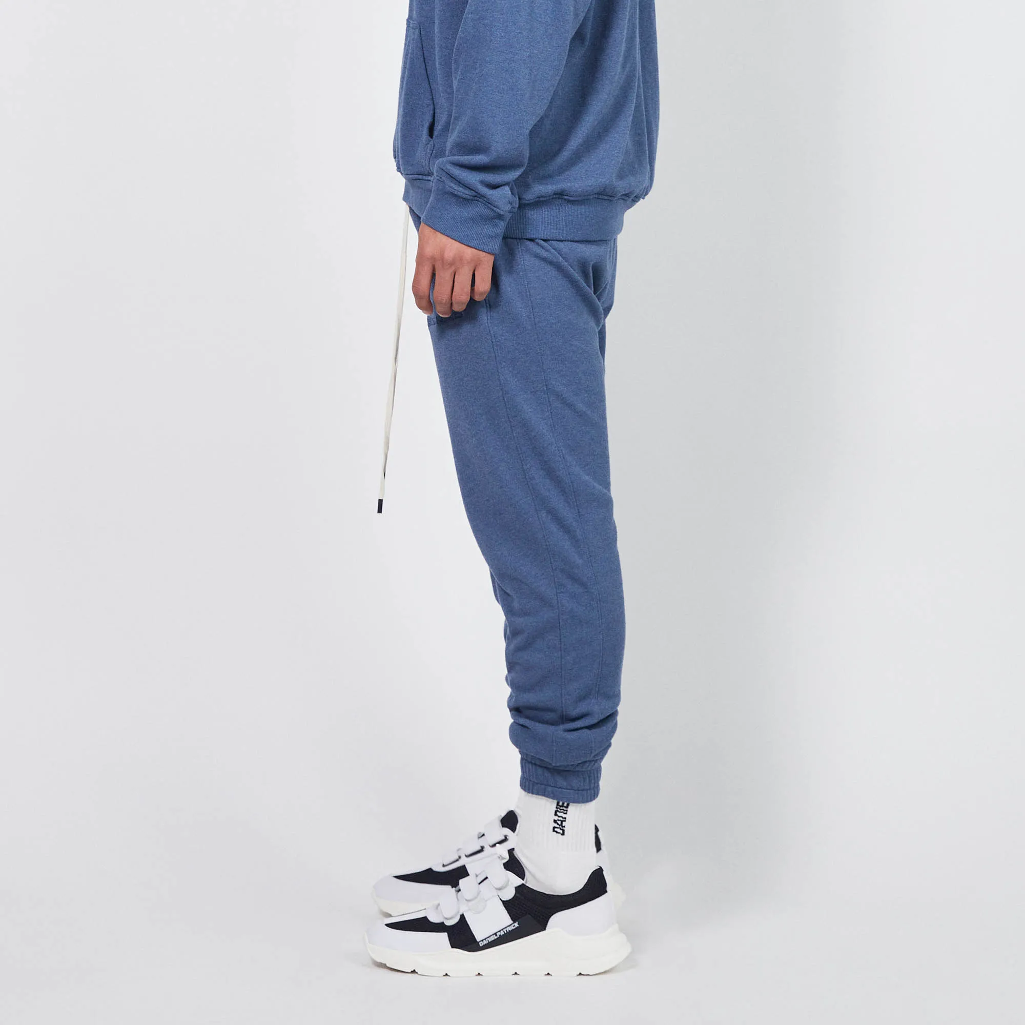 loop terry roaming sweatpants / mountain blue