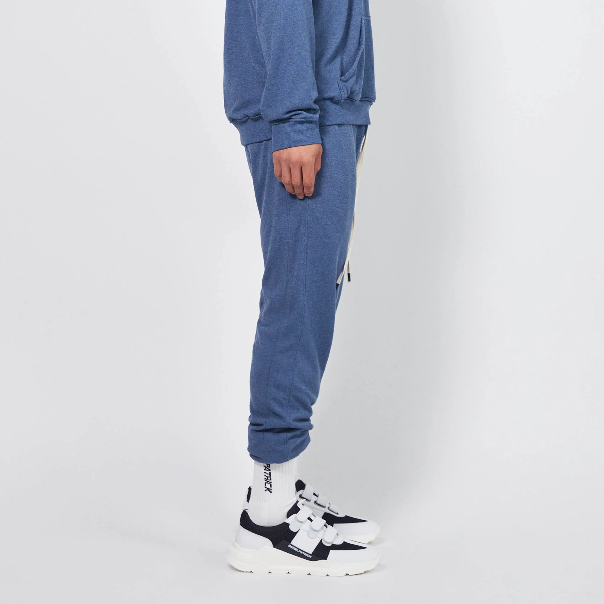 loop terry roaming sweatpants / mountain blue