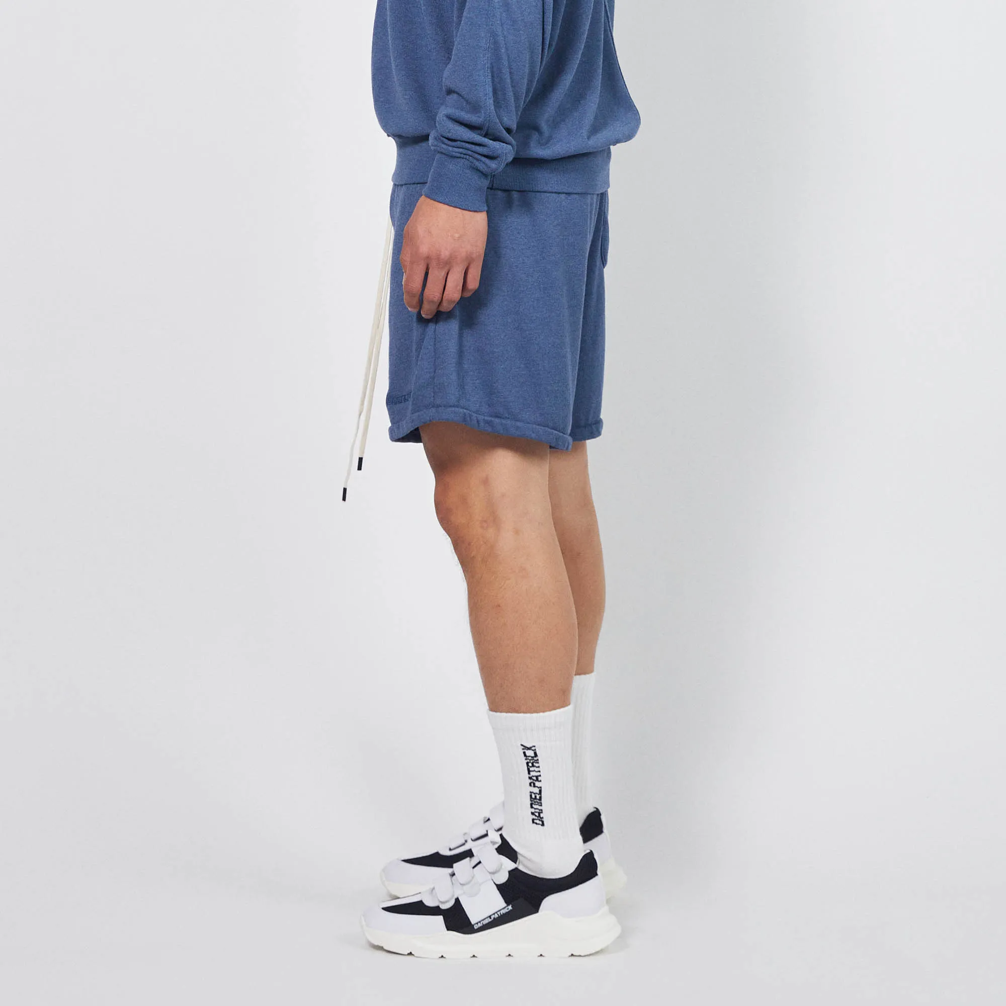 loop terry standard sweatshort / mountain blue